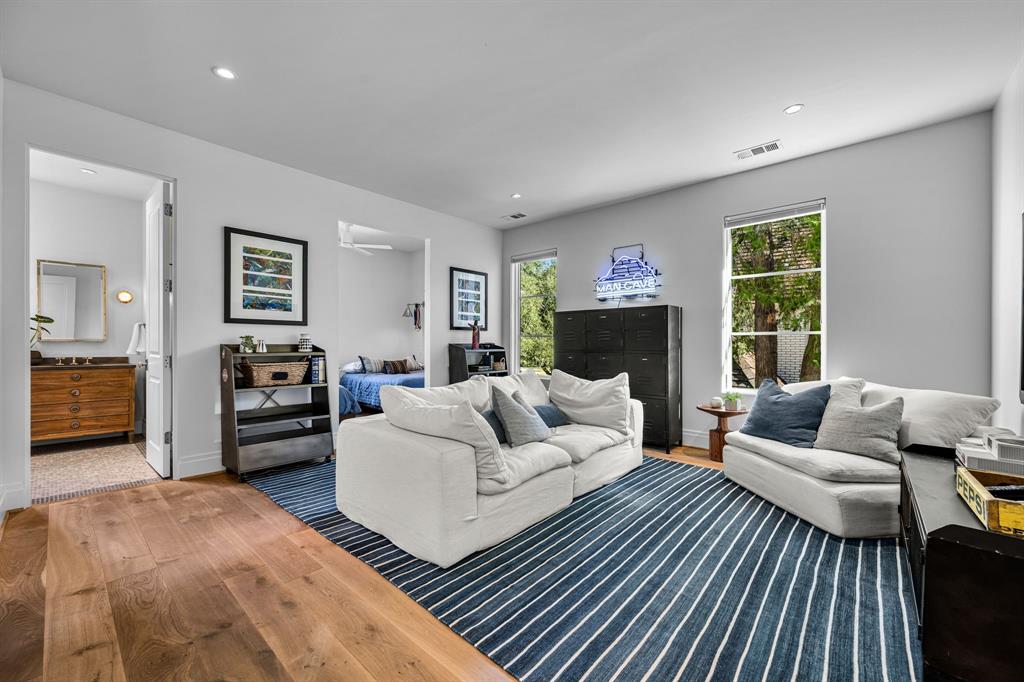 Country Club Estates - Residential