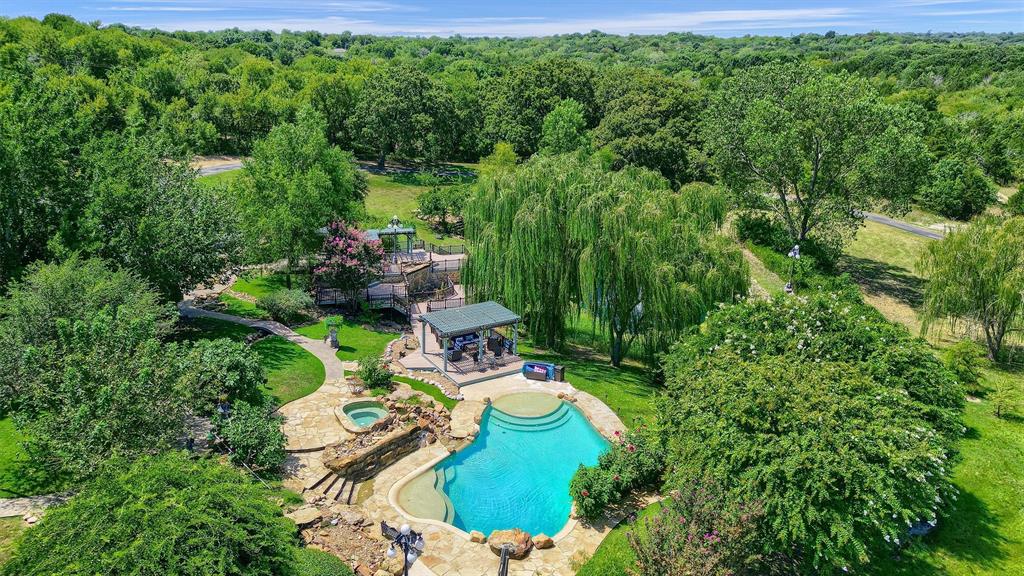 310 Ball Park Loop