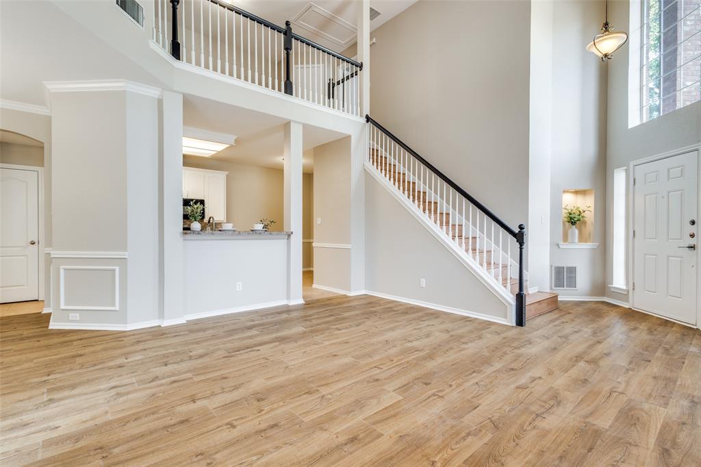 2095 Montclair Lane