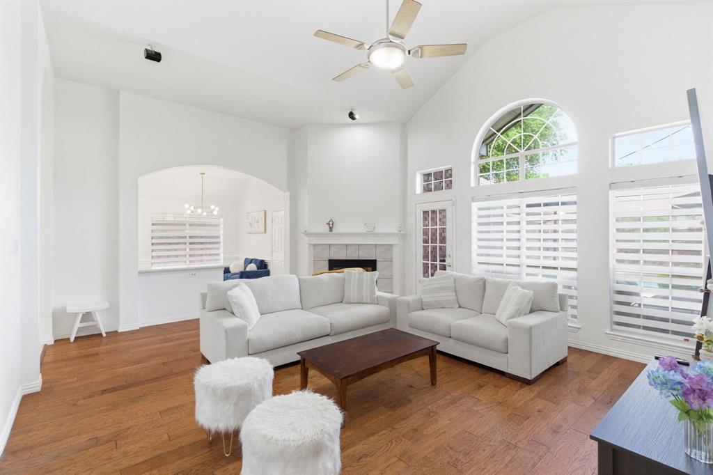 1011 Cowboys Parkway
