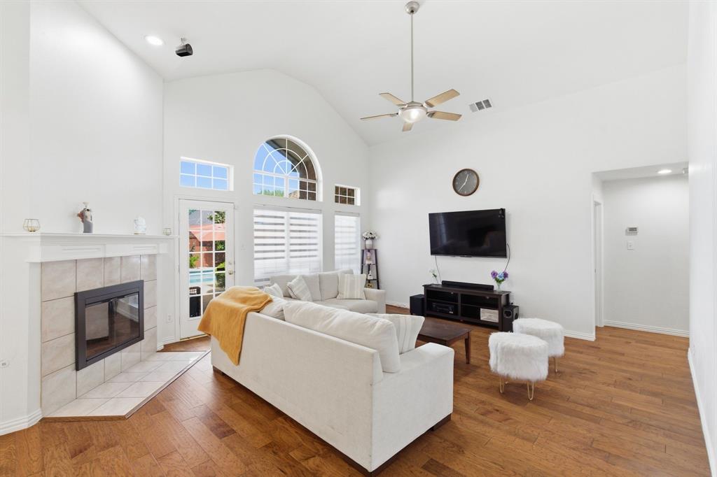 1011 Cowboys Parkway