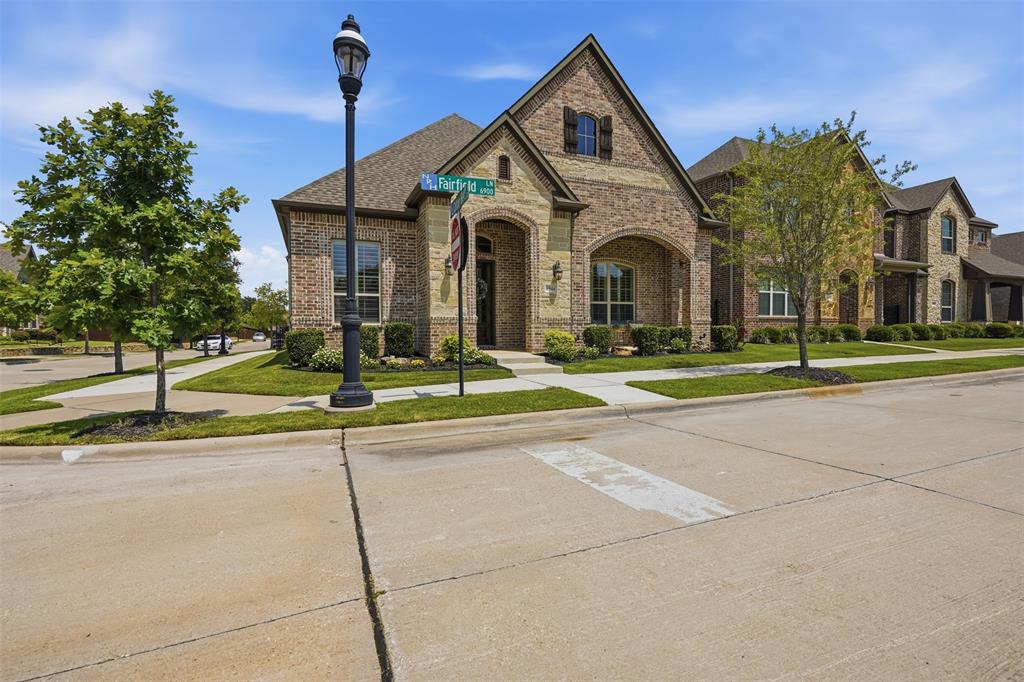 6944 Fairfield Lane
