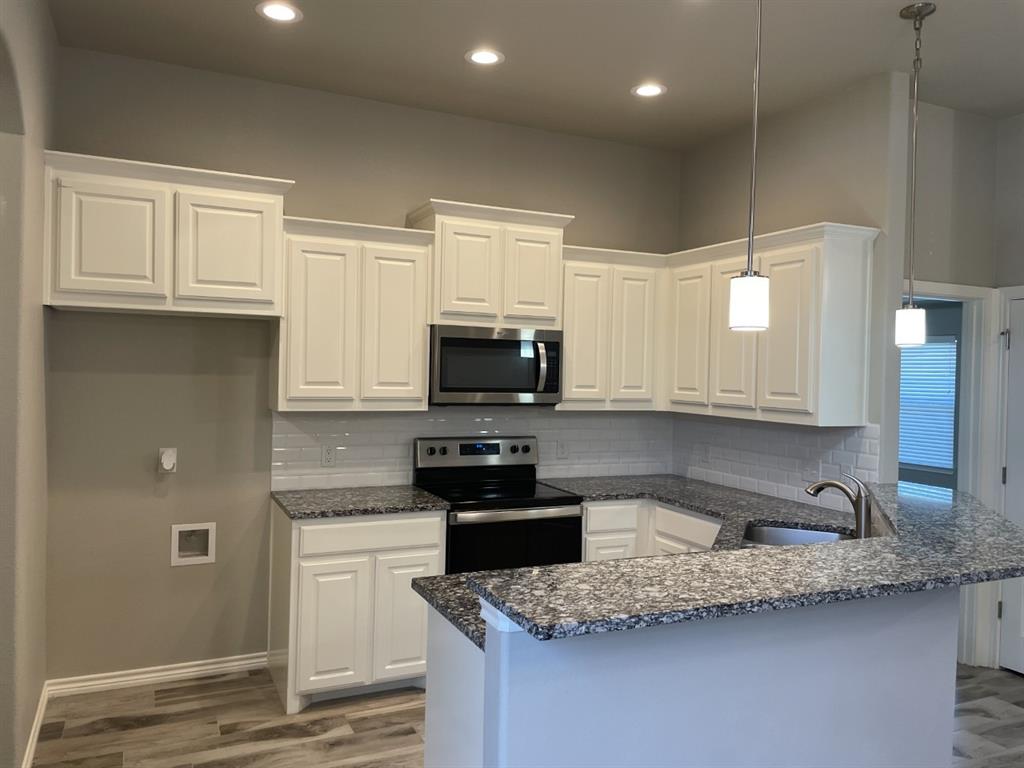 Granbury, Texas 76049, United States, 3 Bedrooms Bedrooms, ,2 BathroomsBathrooms,Residential,Active,125181