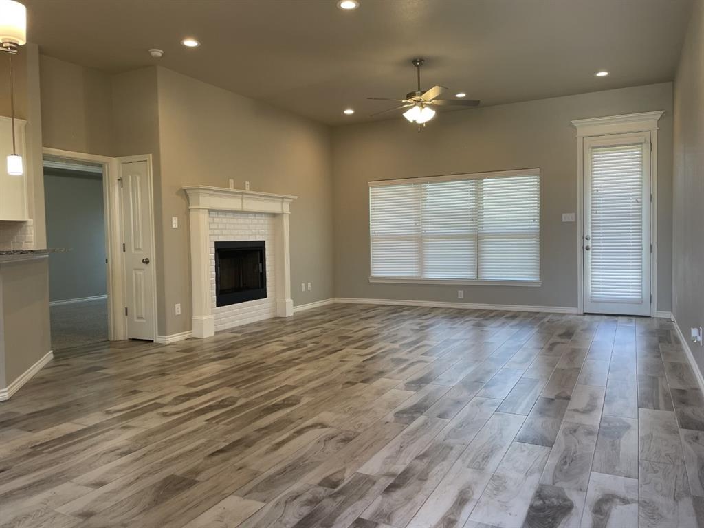 Granbury, Texas 76049, United States, 3 Bedrooms Bedrooms, ,2 BathroomsBathrooms,Residential,Active,125181