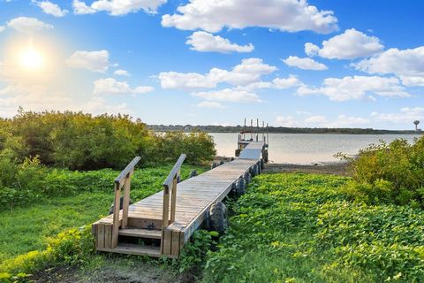 Tiny photo for 7421 Waters Edge Court, The Colony, TX 75056 (MLS # 21025455)