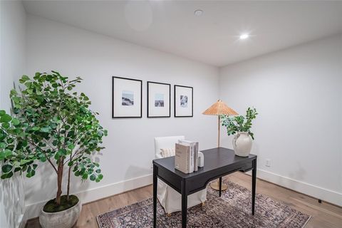 Tiny photo for 4529 Emerson Avenue #8, University Park, TX 75205 (MLS # 21088370)