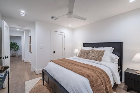 Tiny photo for 4529 Emerson Avenue #8, University Park, TX 75205 (MLS # 21088370)
