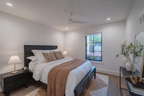 Tiny photo for 4529 Emerson Avenue #8, University Park, TX 75205 (MLS # 21088370)