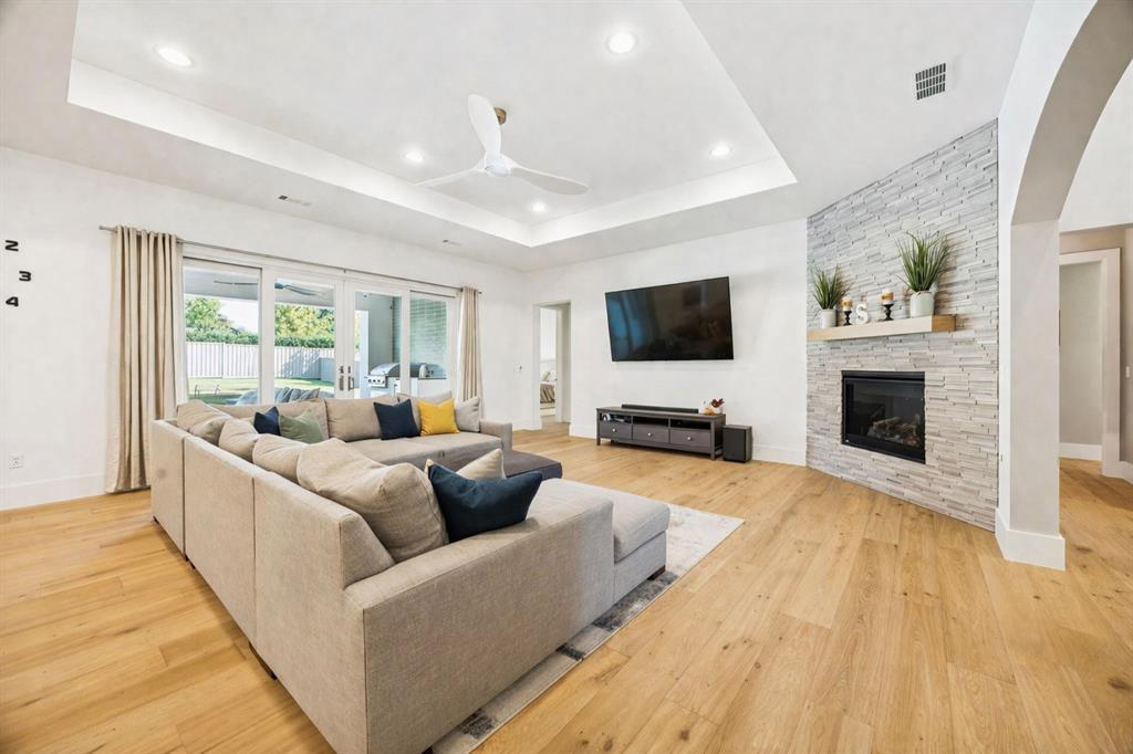 Eastpointe Ter - Residential