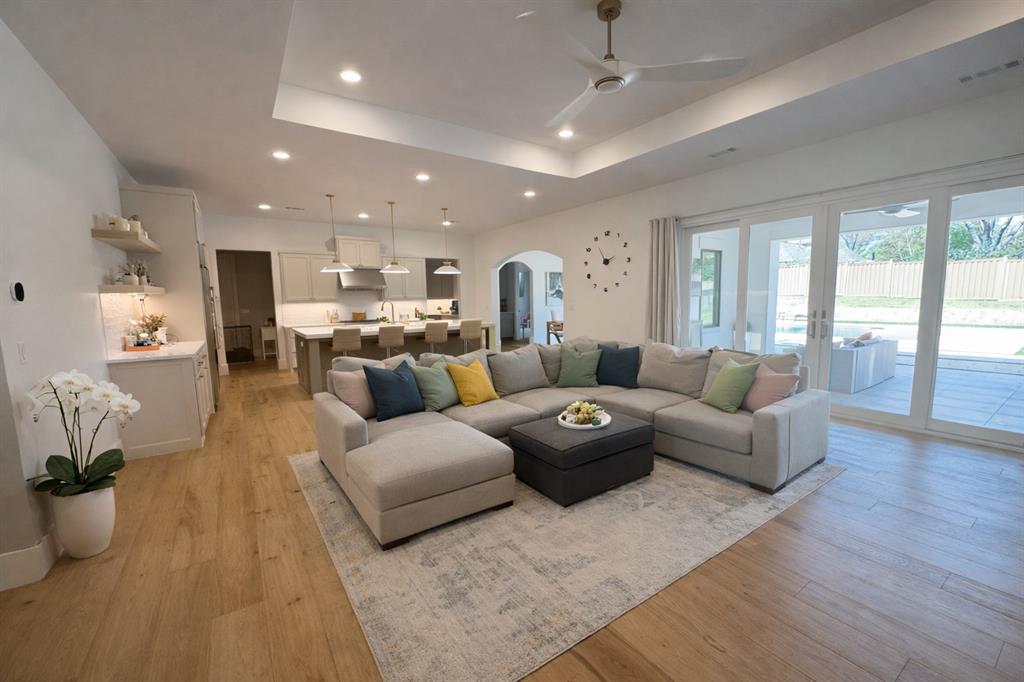 Eastpointe Ter - Residential