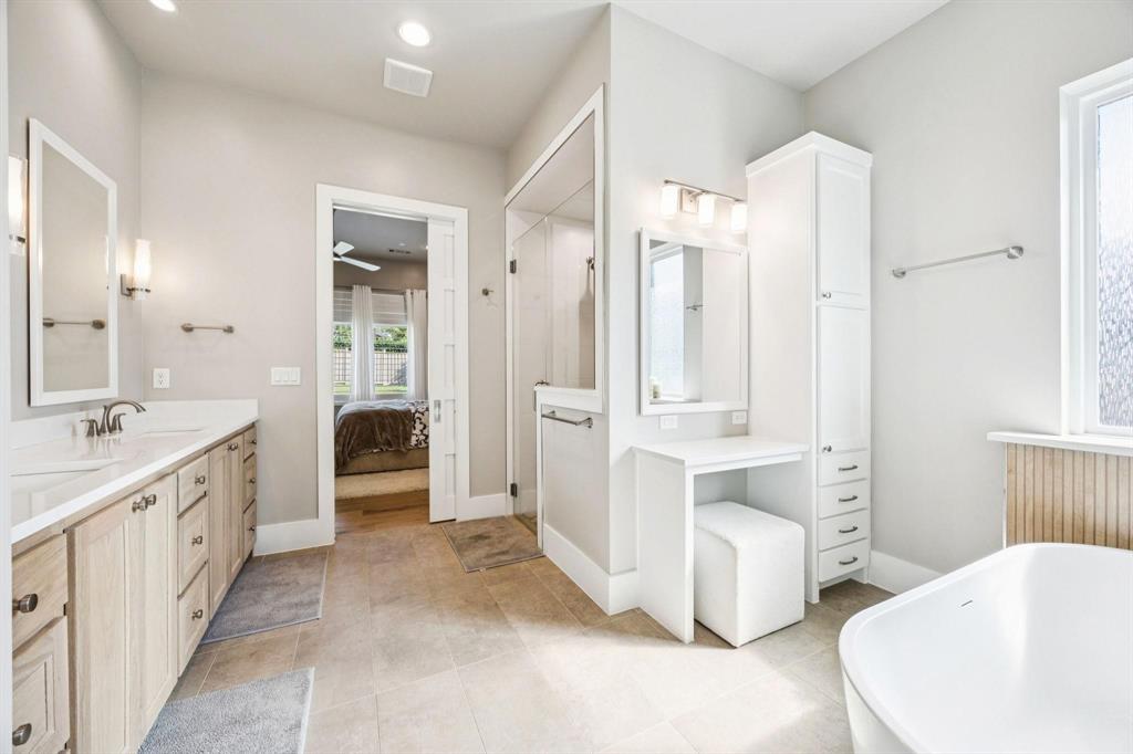 Eastpointe Ter - Residential