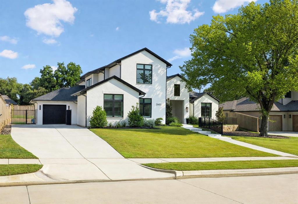 Eastpointe Ter - Residential