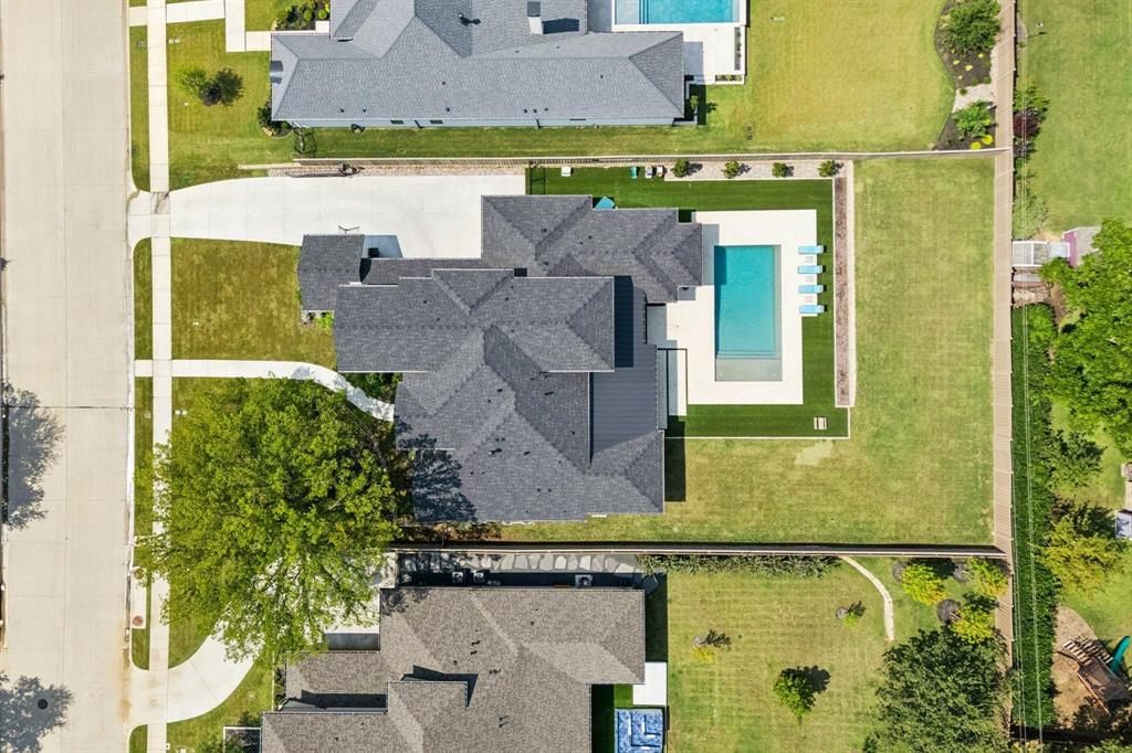 Eastpointe Ter - Residential