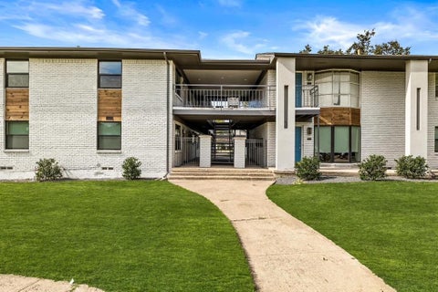 Photo of 3925 Inwood Road #2016, Dallas, TX 75209 (MLS # 21388239)
