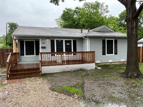 Photo of 601 Freeman Drive, Garland, TX 75040 (MLS # 21206328)