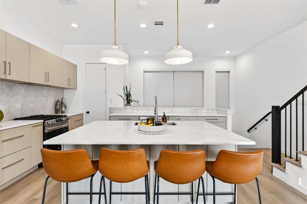 419 W 9th Street 102