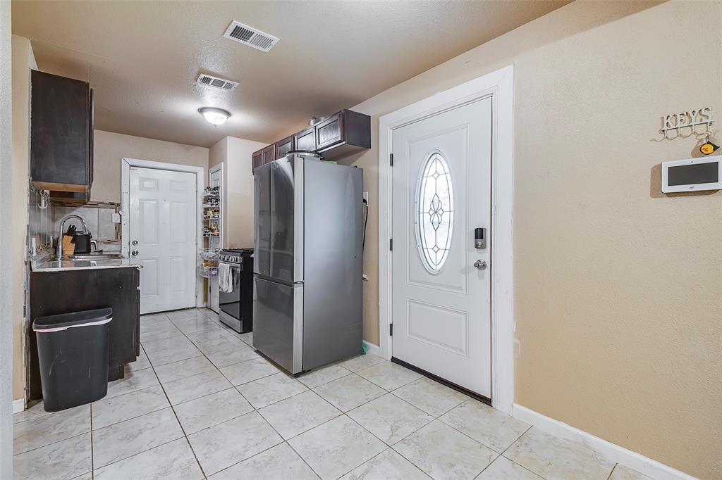 Fort Worth, Texas 76119, United States, 3 Bedrooms Bedrooms, ,1 BathroomBathrooms,Residential,Active,153536