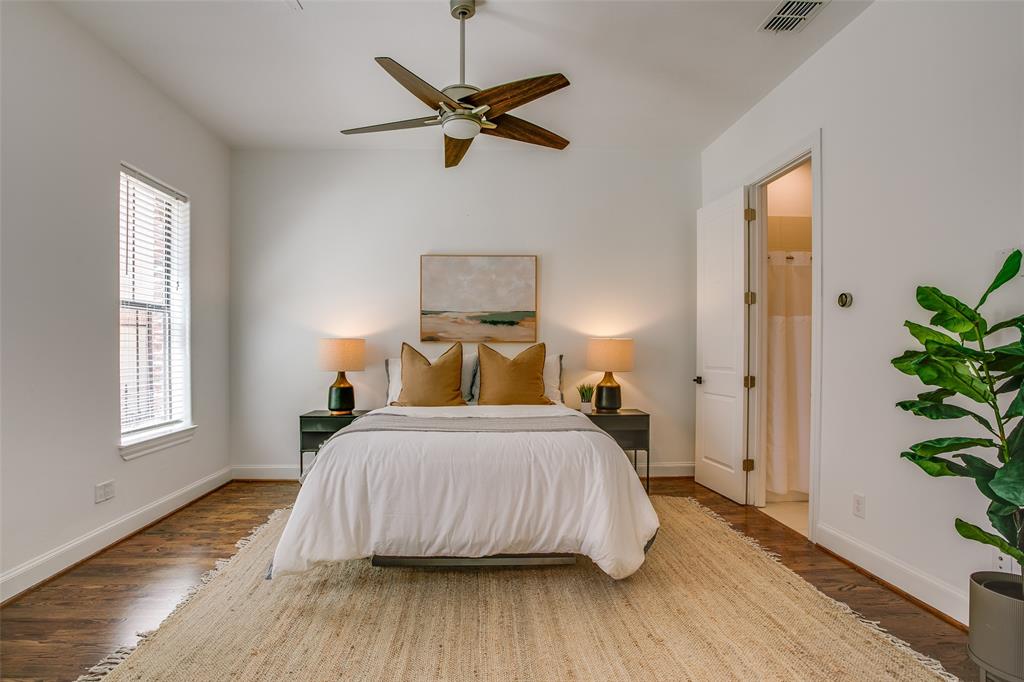 2123 Diversey Street