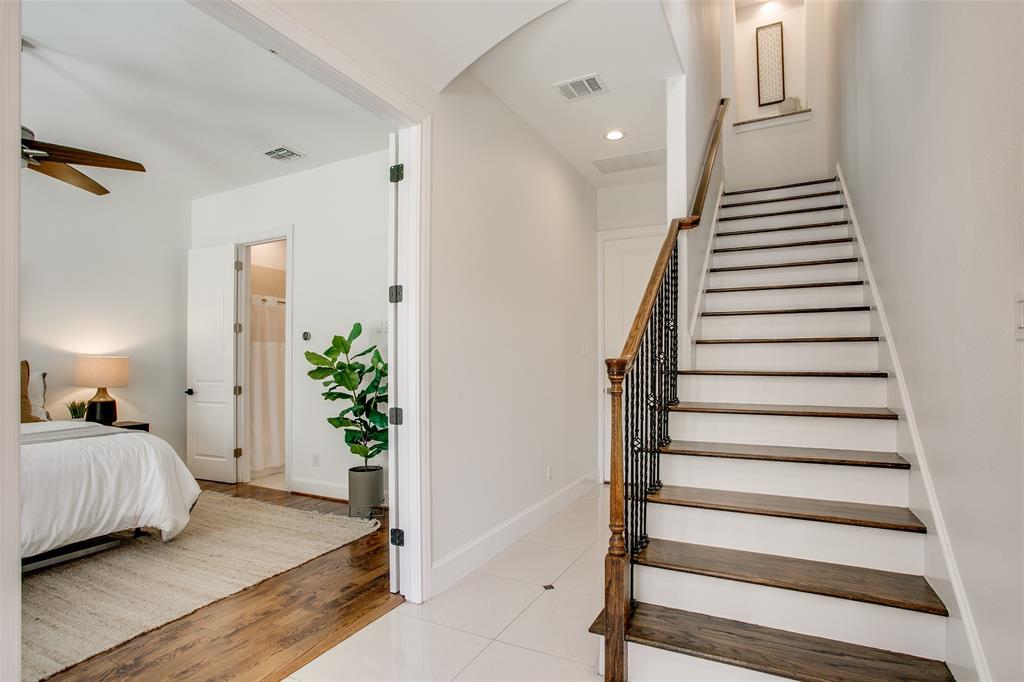 2123 Diversey Street