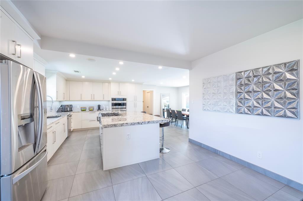 6956 Meadowbriar Lane