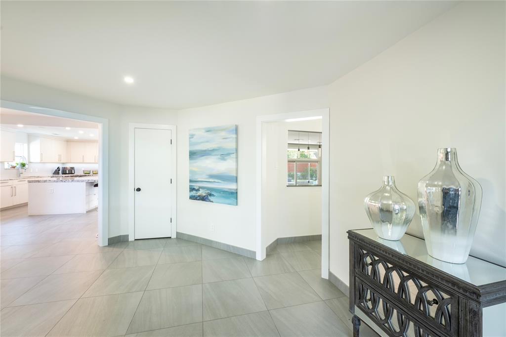 6956 Meadowbriar Lane