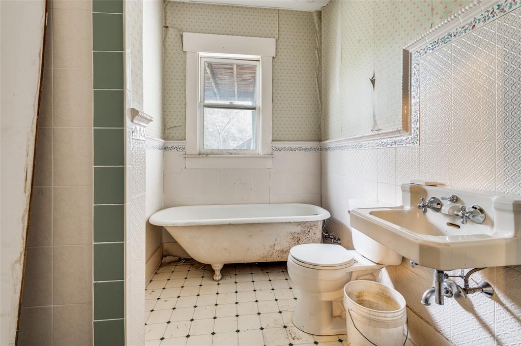 Junius Heights - Residential Income