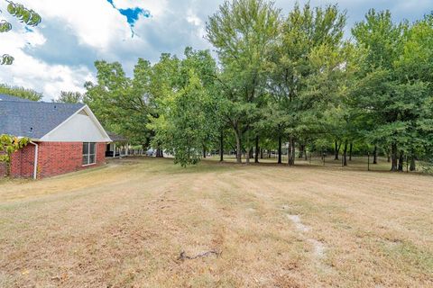 A home in Farmersville