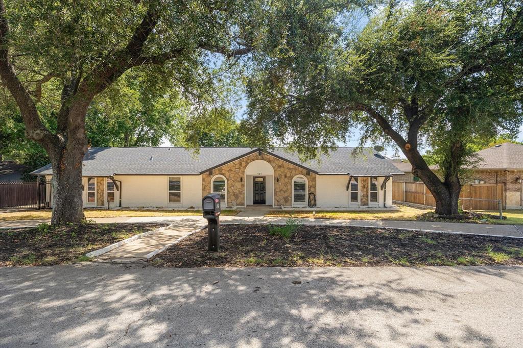 Photo of 925 Lake North Road, Rowlett, TX 75089 (MLS # 21392262)