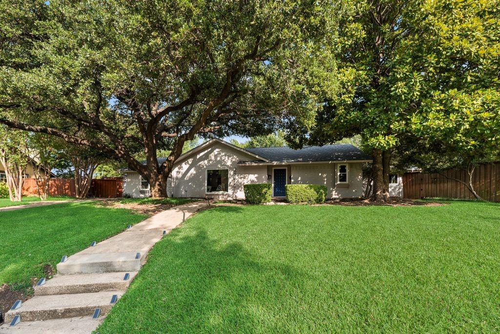 2714 Lakeview Lane