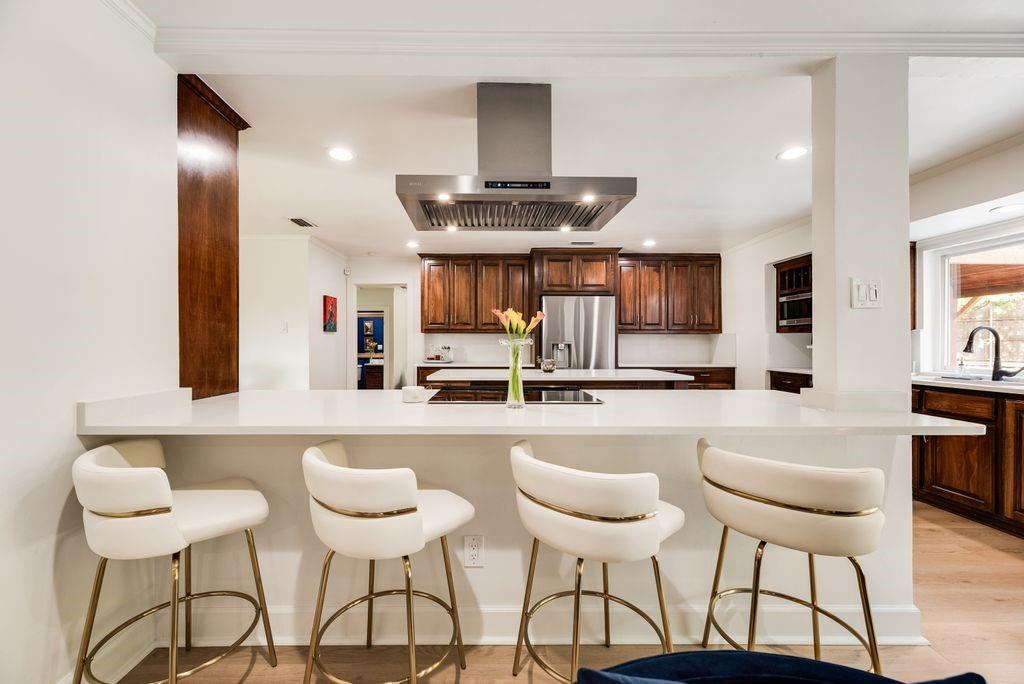 2714 Lakeview Lane