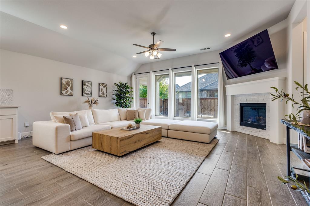 Trinity Falls Planning Unit 3 Ph 2c - Residential Lease