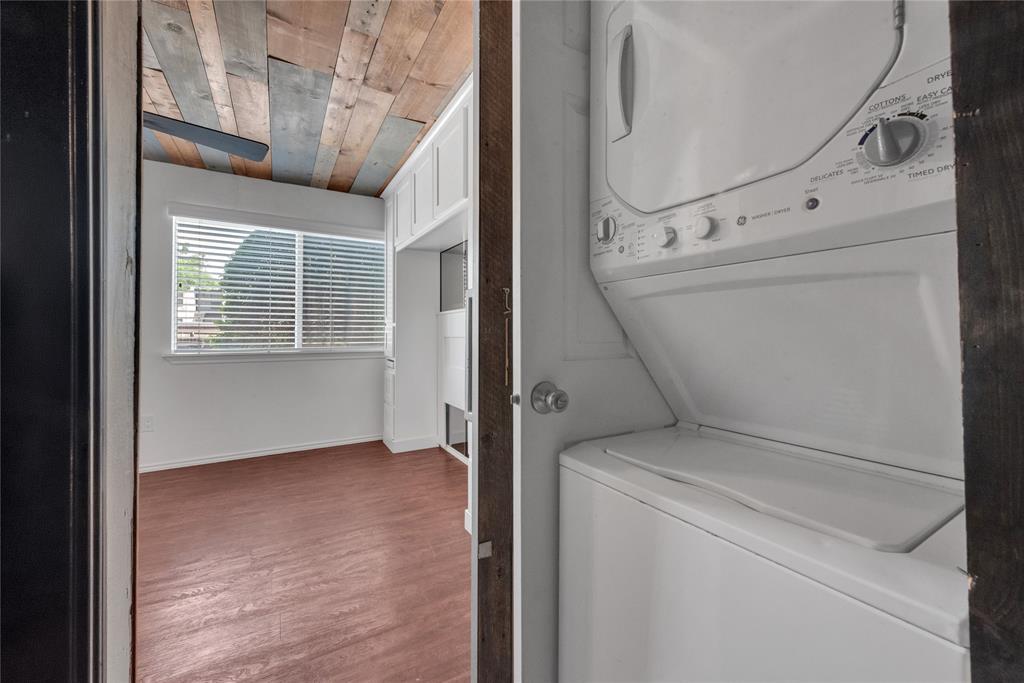 Oak Creek Condo - Residential