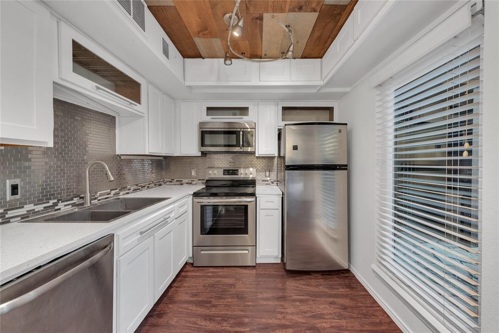 Oak Creek Condo - Residential