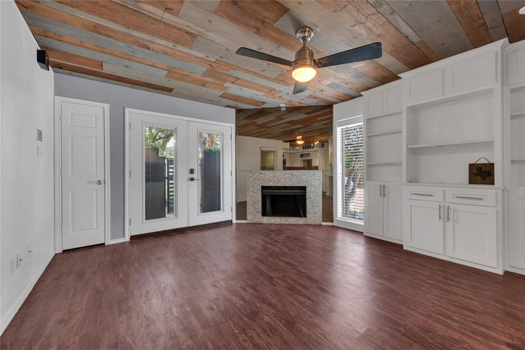 Oak Creek Condo - Residential