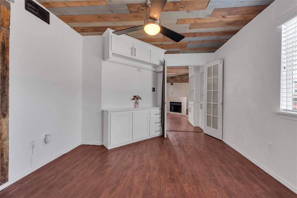 Oak Creek Condo - Residential