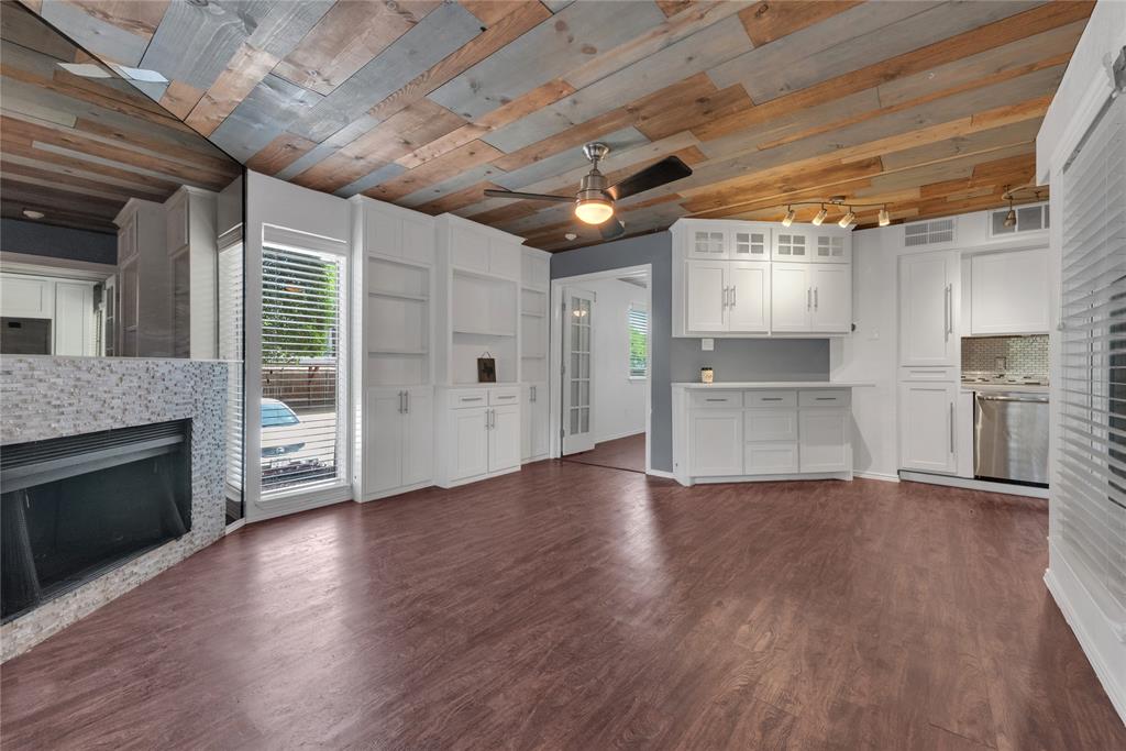 Oak Creek Condo - Residential