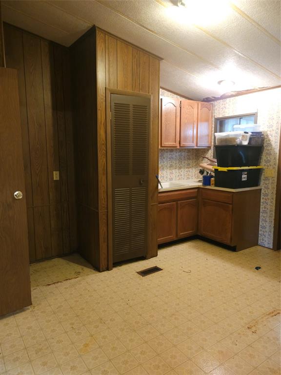 Lk Whitney Shop Ctr - Residential