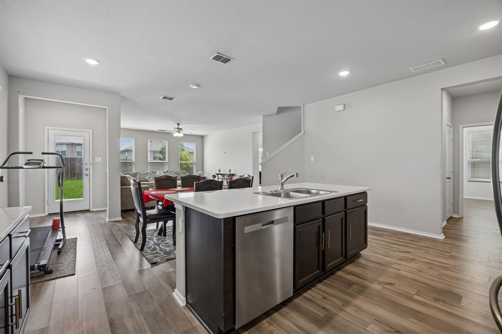 8000 Gangway Drive