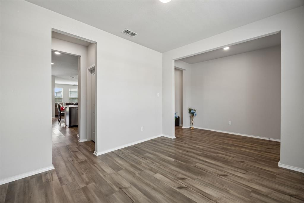 8000 Gangway Drive