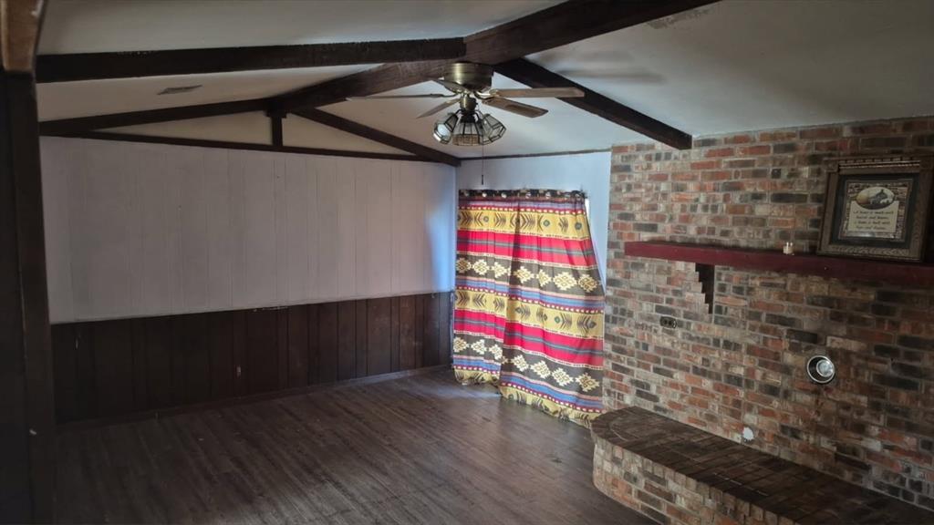 5193 County Road 15100