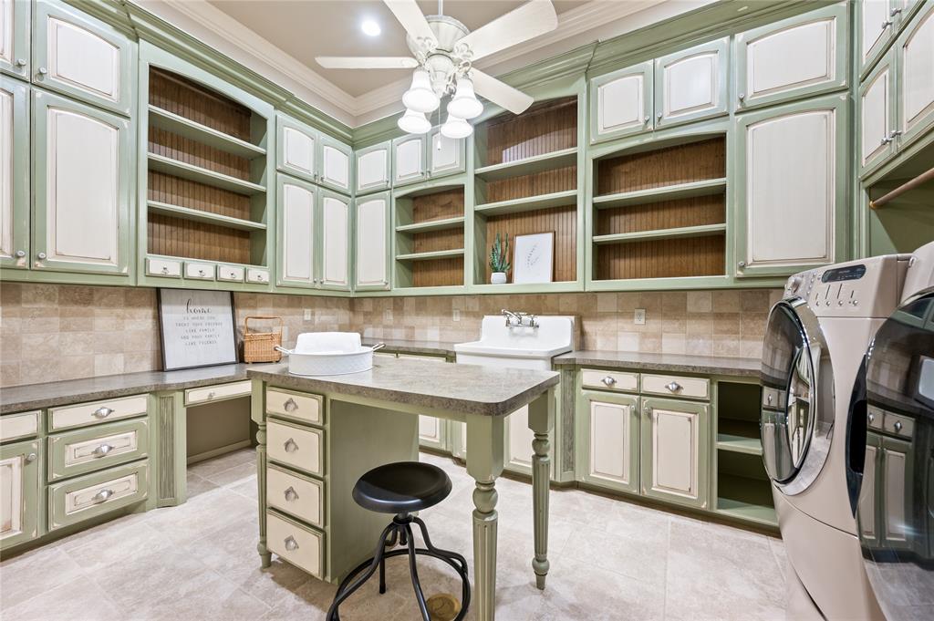 Castleton Manor - Residential