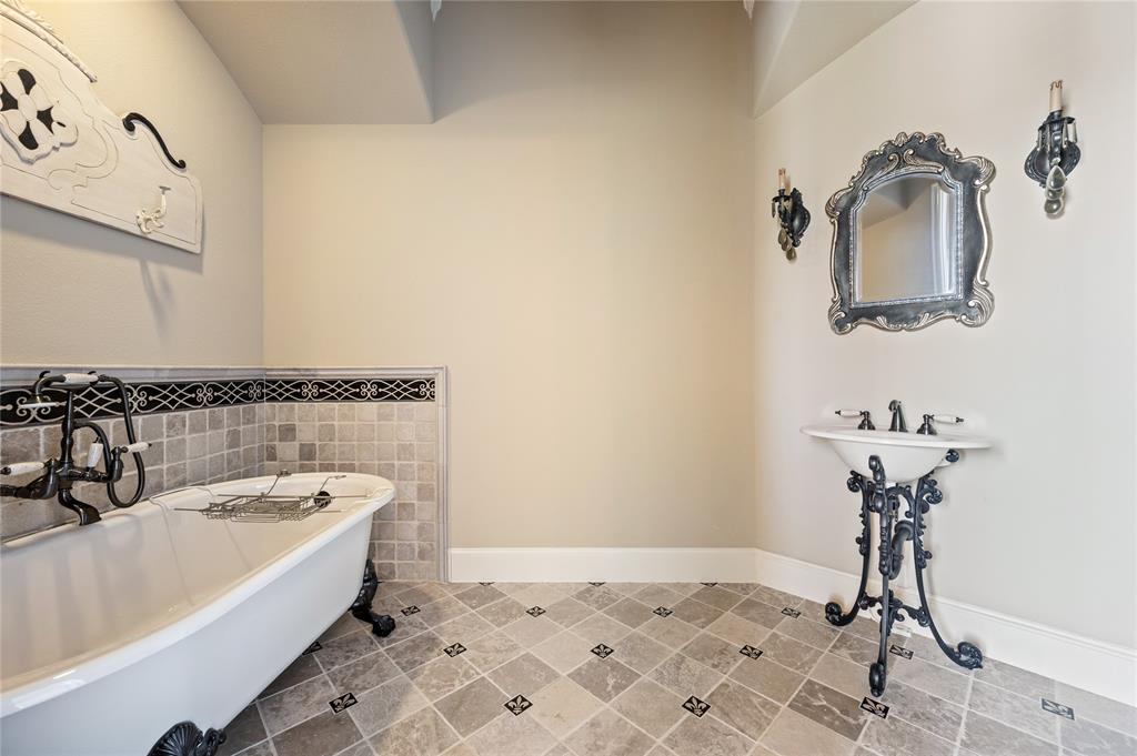 Castleton Manor - Residential