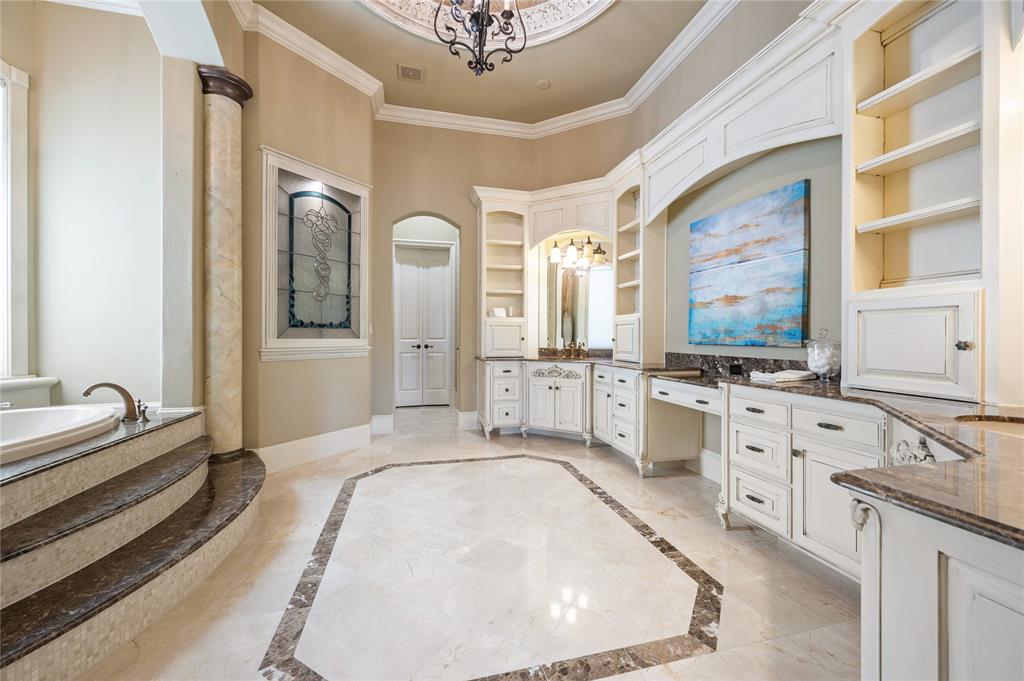 Castleton Manor - Residential