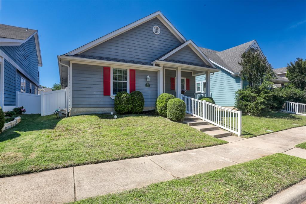 1128 Oakcrest Drive