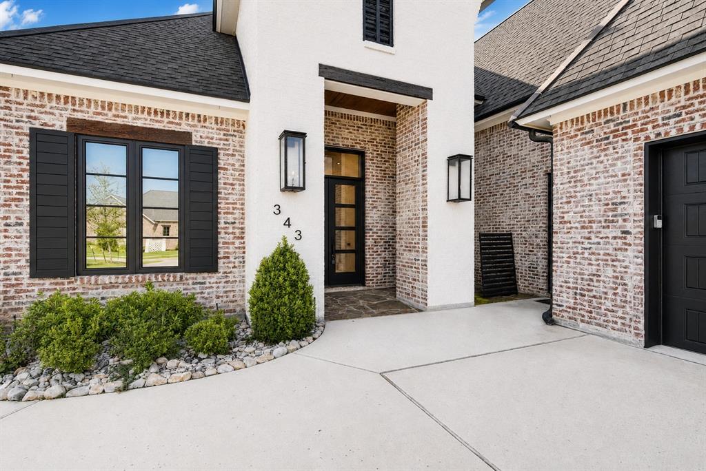 343 Crossfield Court