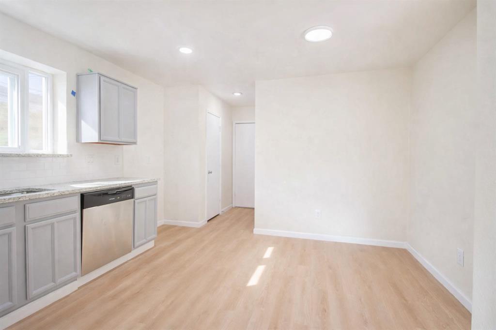 Oak Hollow Grand Prairie - Residential