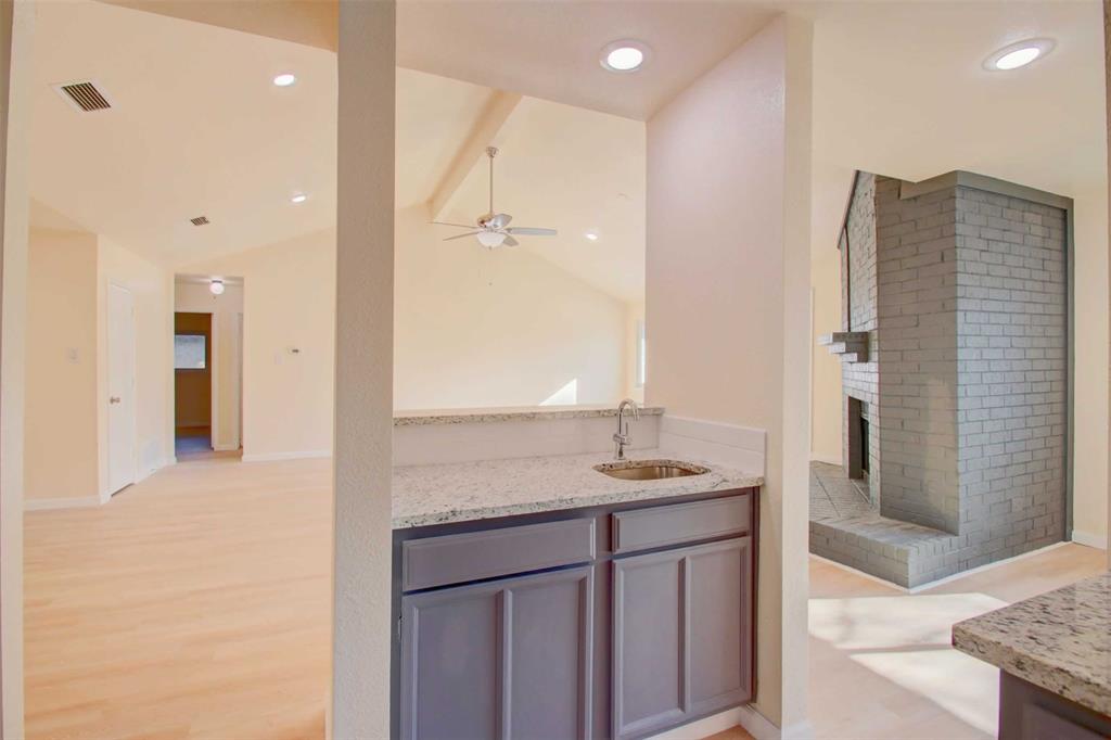 Oak Hollow Grand Prairie - Residential