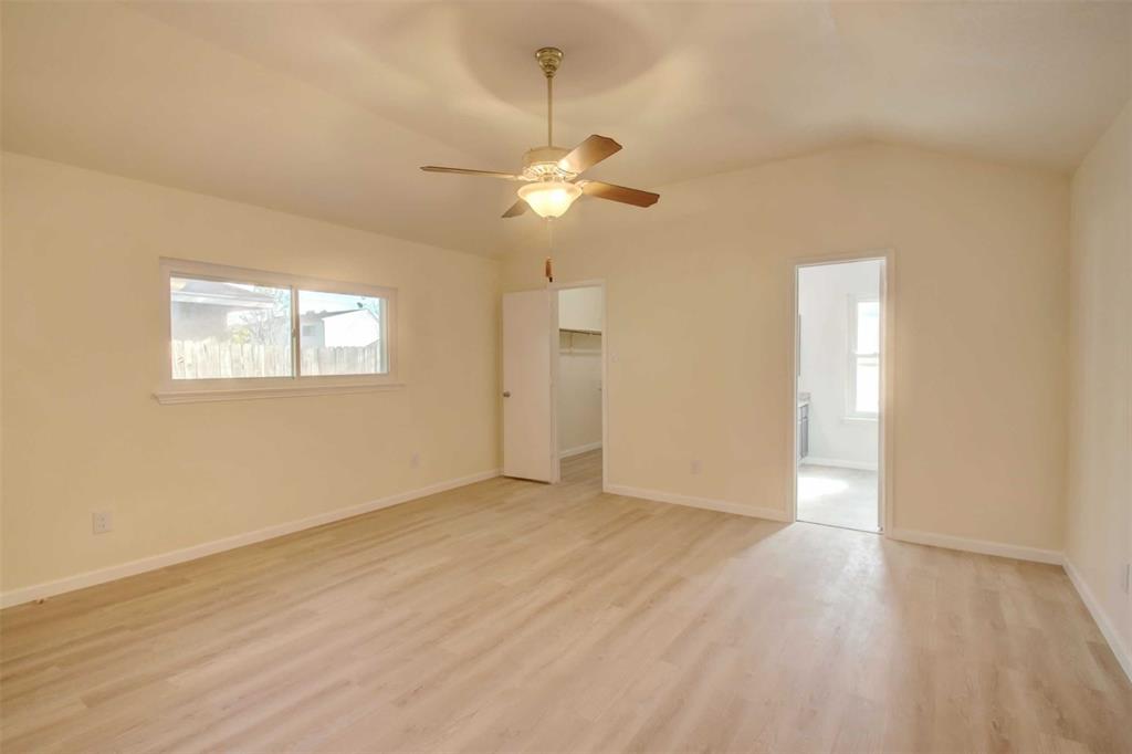 Oak Hollow Grand Prairie - Residential