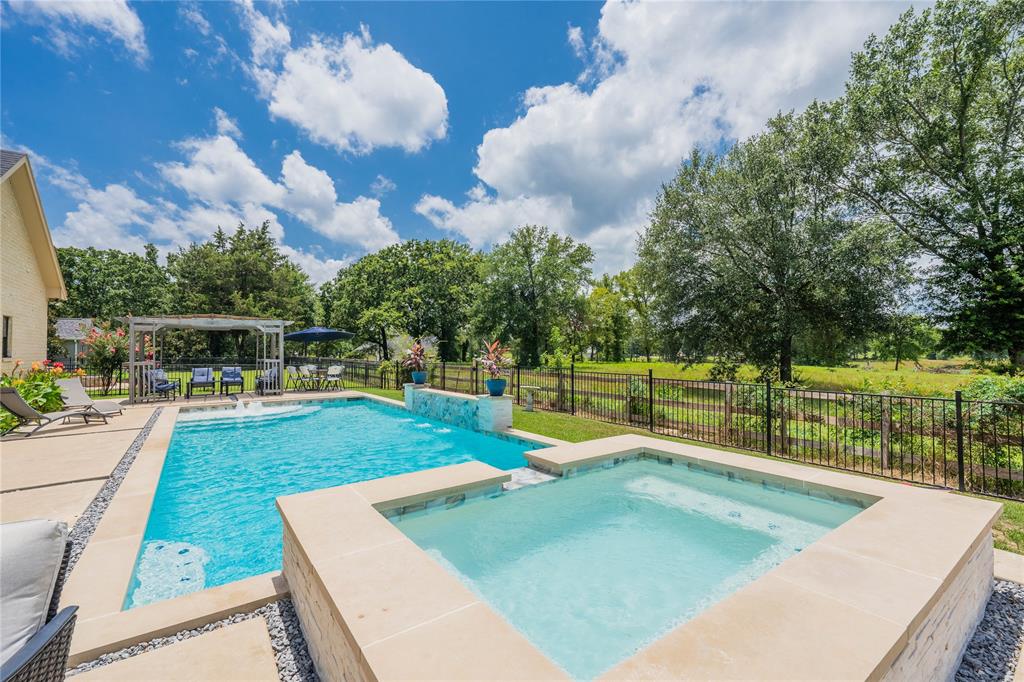 310 Splitrail Drive