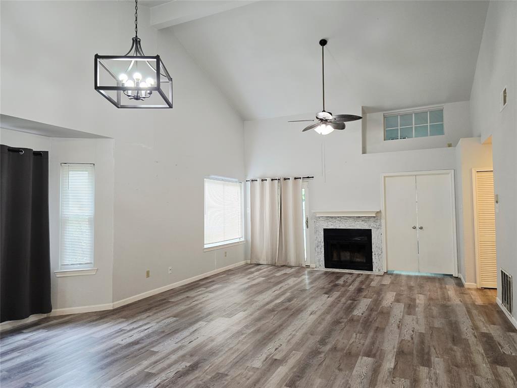 6016 Glenwood Drive
